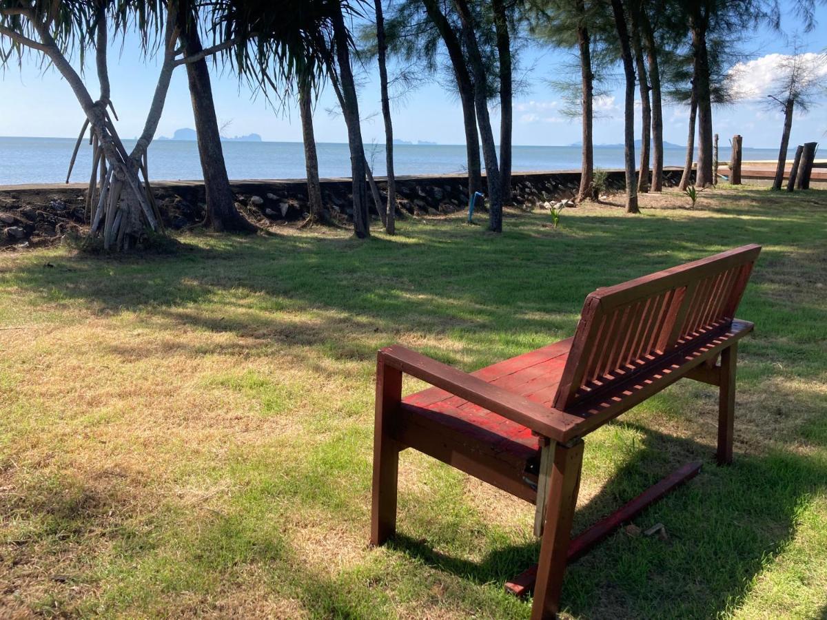 The Chevalley Beach Resort Satun Exteriér fotografie