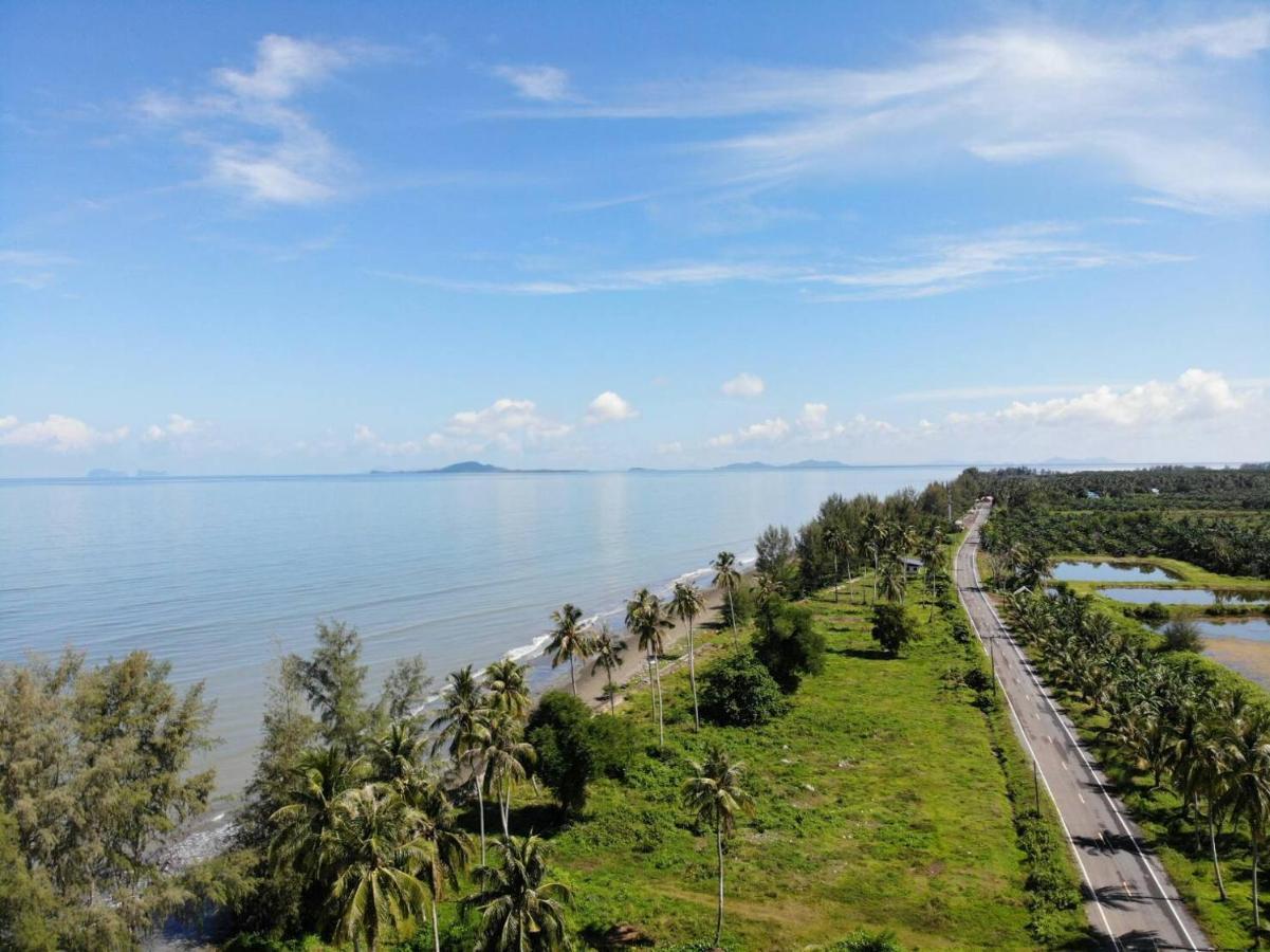 The Chevalley Beach Resort Satun Exteriér fotografie