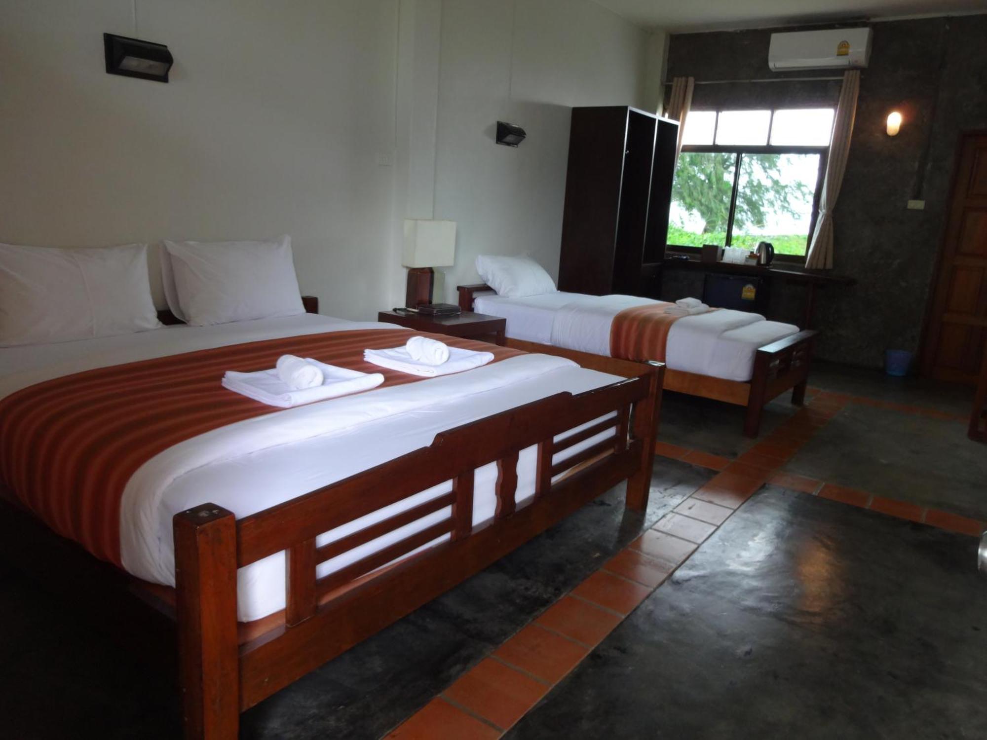 The Chevalley Beach Resort Satun Exteriér fotografie