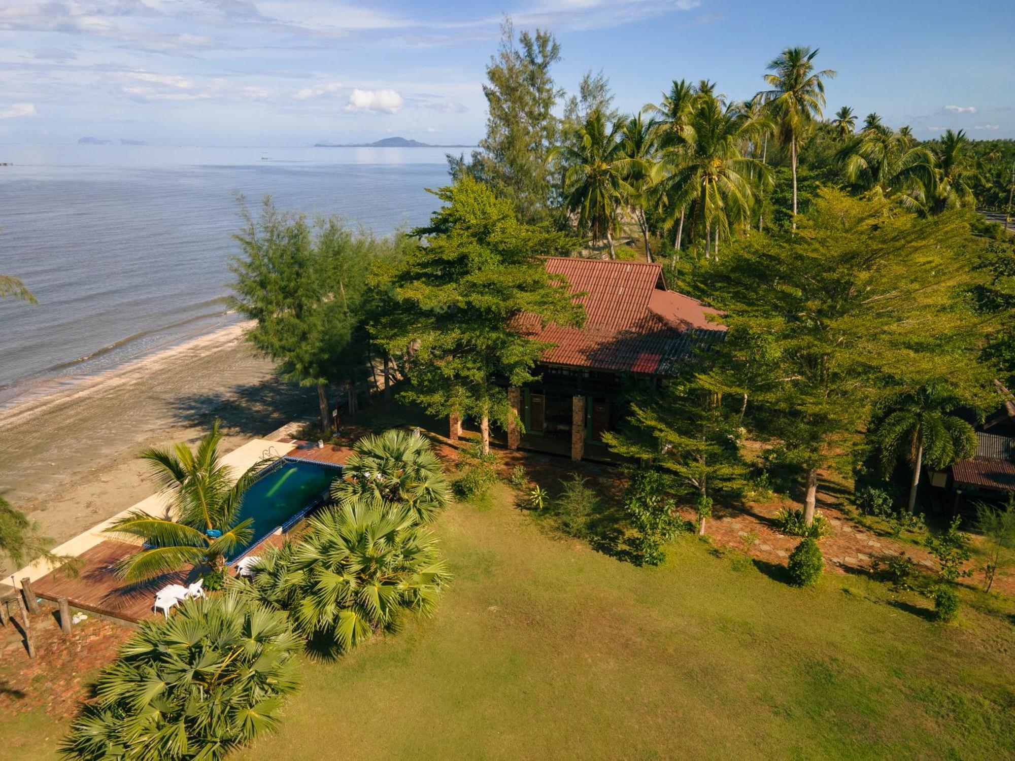 The Chevalley Beach Resort Satun Exteriér fotografie